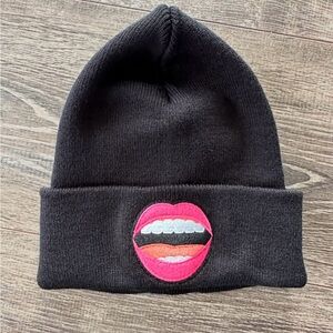 Brand new Hayley Elsaesser beanie